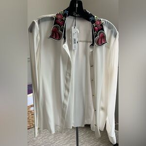 Stunning Alice + Olivia Embroidered Collar Blouse size M